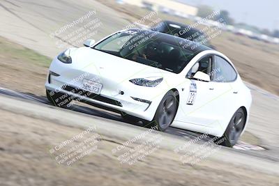 media/Oct-19-2025-Speed Ventures (Sun) [[a6e7fe67be]]/TC B/Session 2 (Outside Grapevine)/